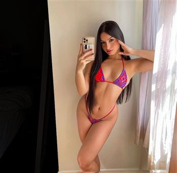 Düzgün vücutlu escort Gullianna